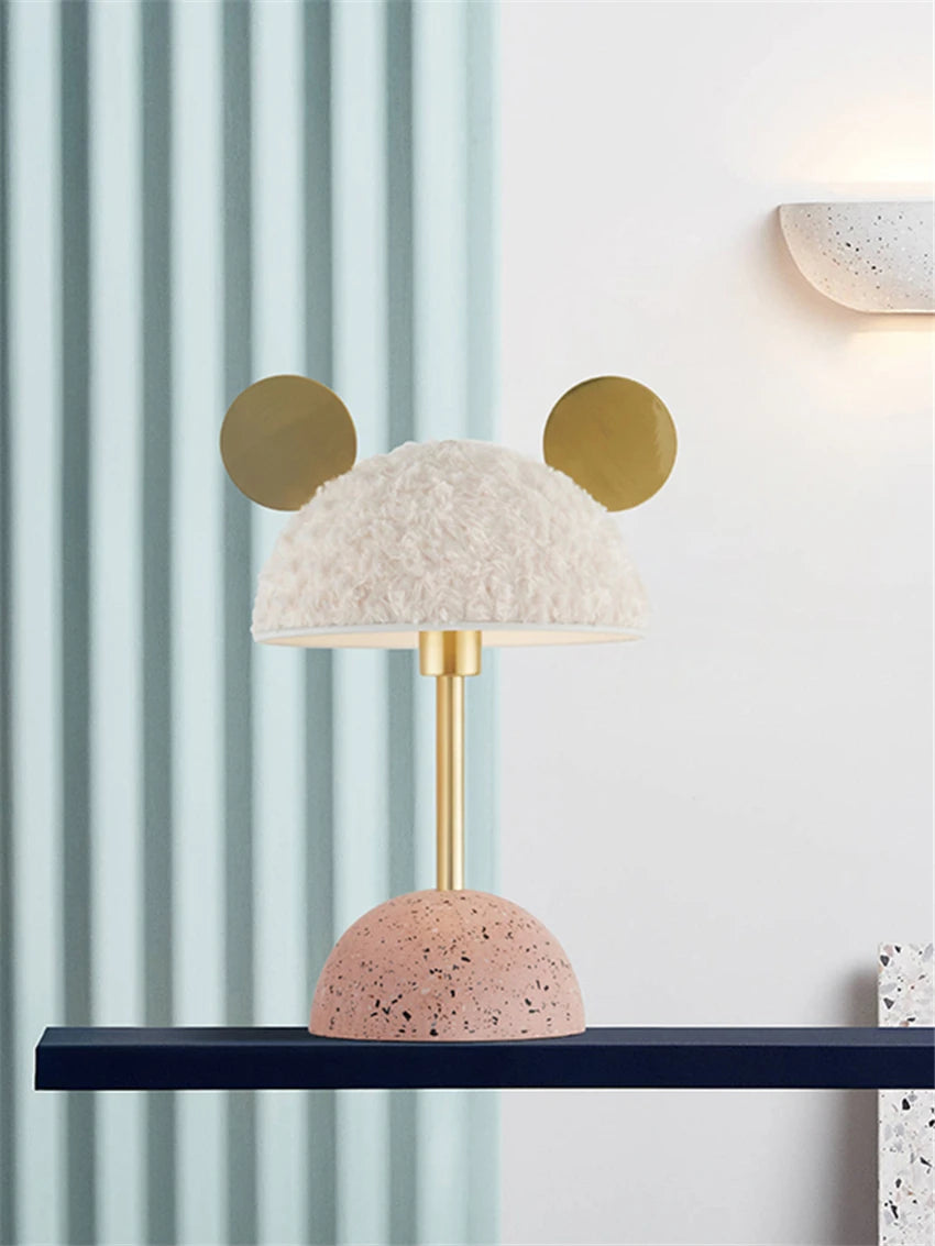 Modern Cute Table Lamps Bedroom Bedside Makeup Table Art Deco Lamp Living Room Luxury Model Room Girl Princess LED Table Lights