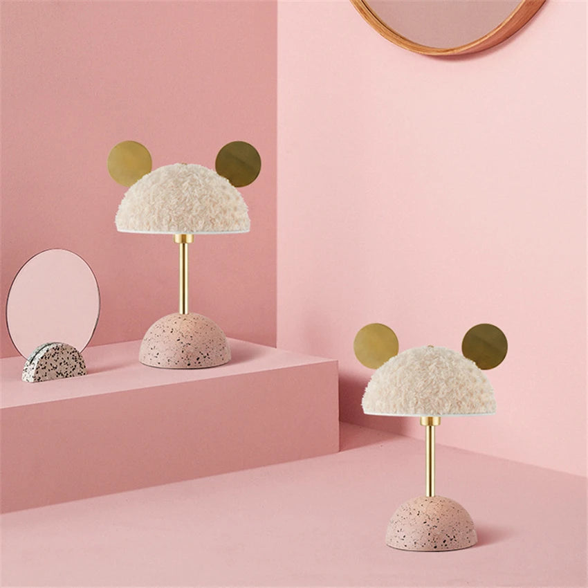 Modern Cute Table Lamps Bedroom Bedside Makeup Table Art Deco Lamp Living Room Luxury Model Room Girl Princess LED Table Lights