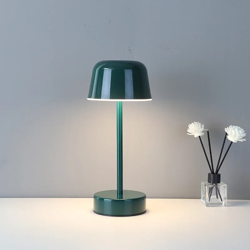 Modern Table Lamp Mushroom Metal Table Lights Art Design For Kid Room Minimalist Cute Portable Lighting Fixtures Bedside Lamp